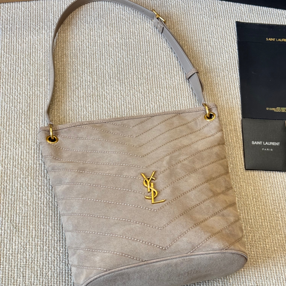 SAINT LAURENT NIKI SUPPLE BUCKET IN SUEDE GRAY 40CM - Image 2