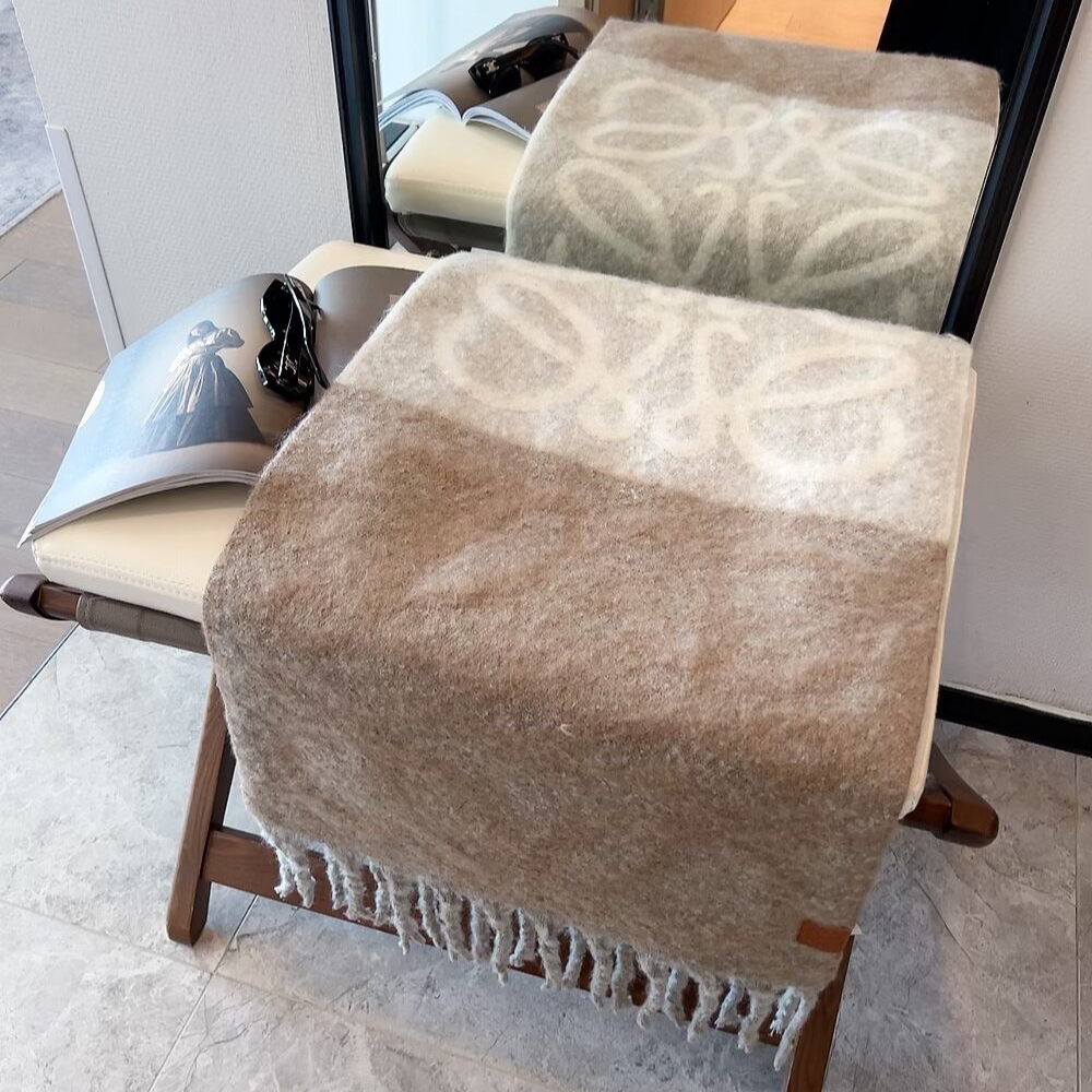 LOEWE ANAGRAM SCARF IN WOOL BEIGE AND WHITE F811257X79 2147 - Image 2