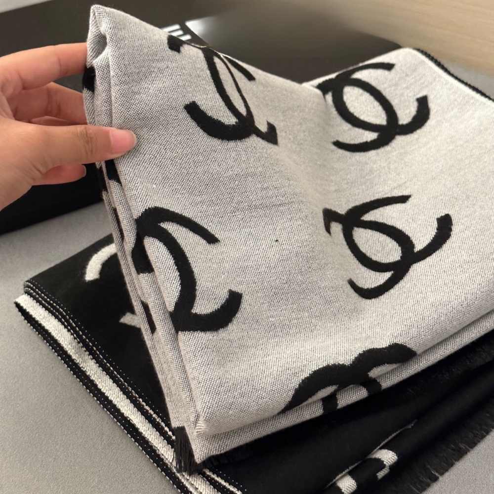 CHANEL WOOL CASHMERE CC SCARF BLACK WHITE 180CM - Image 7