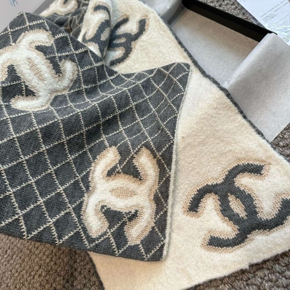 CHANEL SCARF INTERLOCKING CC LOGO GRAY AND WHITE 180CM - Image 8