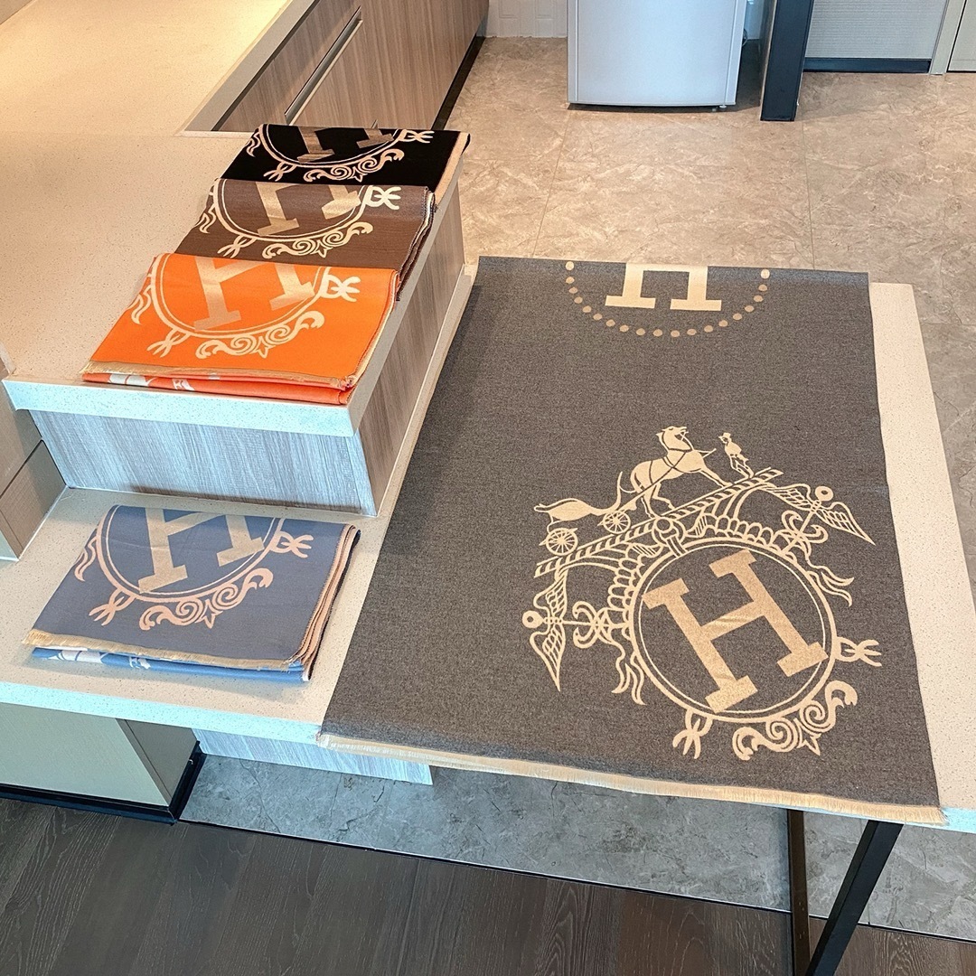 HERMES CASHMERE WOOL SCARF WRAP SHAWL IN GREY 180CM - Image 4