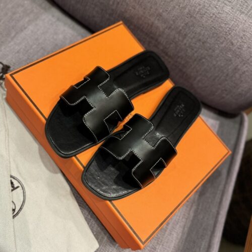 Alternative view of Hermes Oran Sandal Noir H021056Z 01340