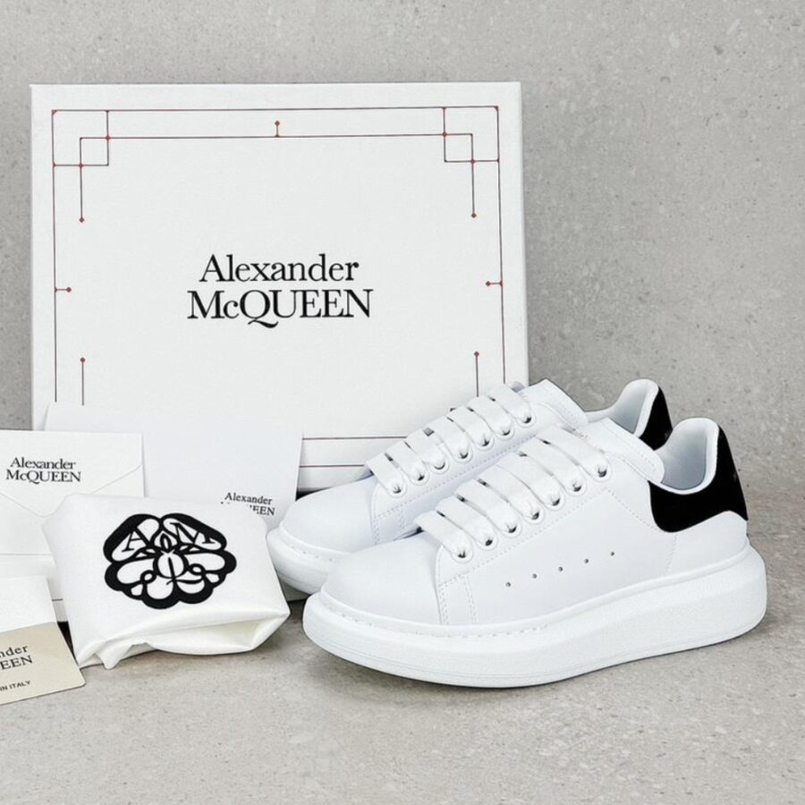 Alternative view of Alexander Mcqueen Oversized White And Black Sneakers 553680Whgp59061