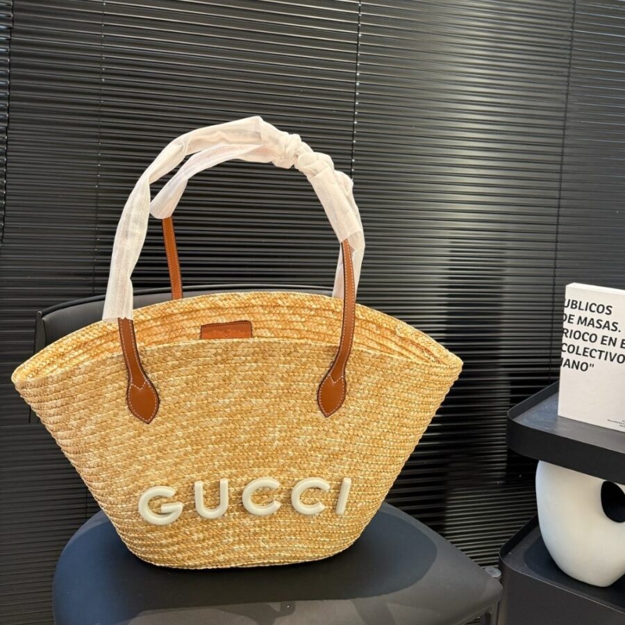 Alternative view of Gucci Medium Straw Tote With Patch Natural 27Cm ‎779530 9AAE9 9541