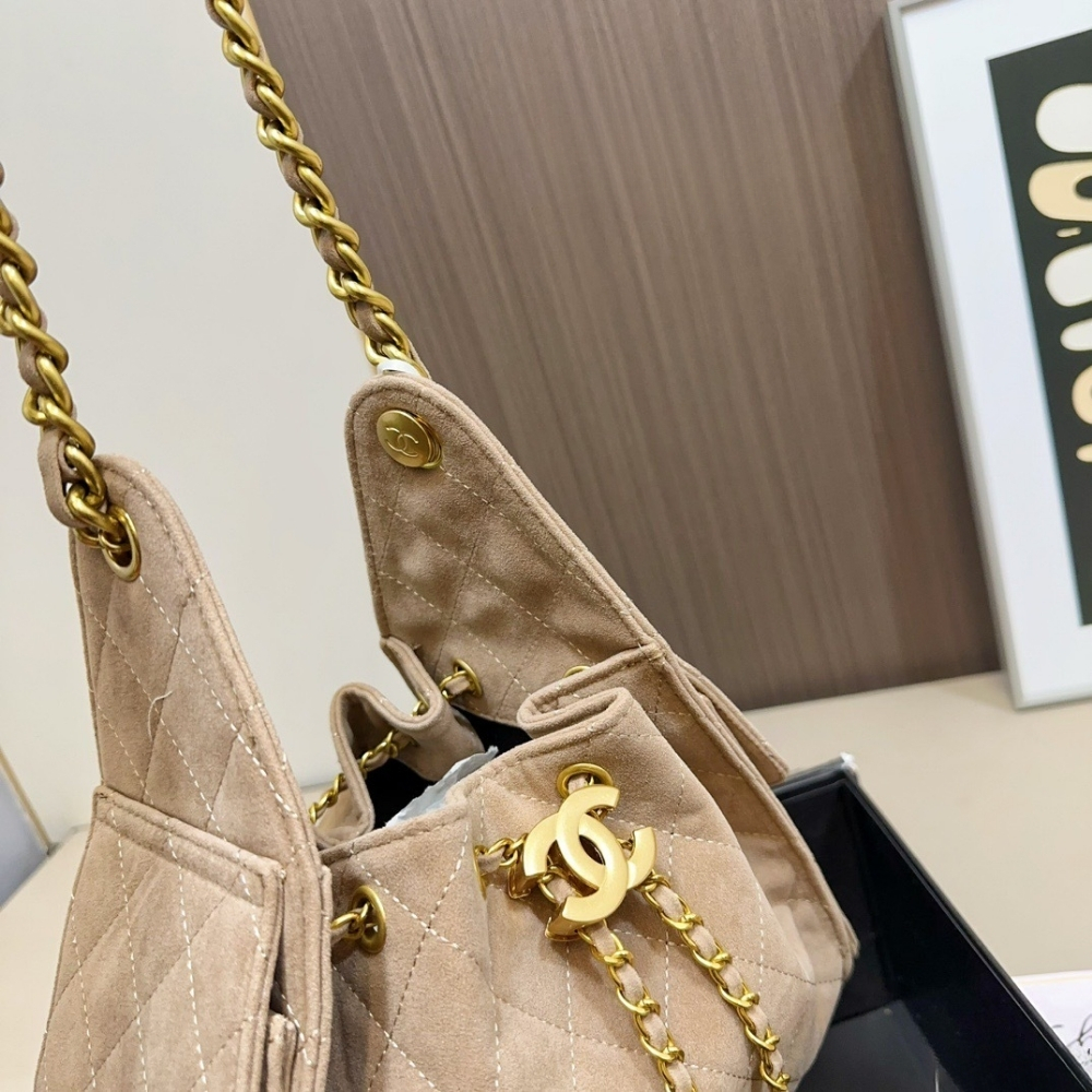 Chanel 25 Small Handbag Suede And Gold Tone Metal Light Grey 26Cm - Image 7