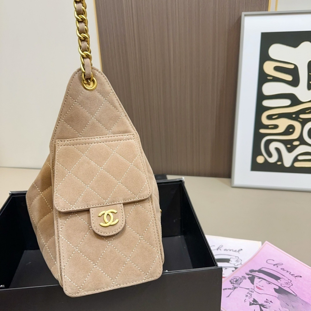 Chanel 25 Small Handbag Suede And Gold Tone Metal Light Grey 26Cm - Image 6