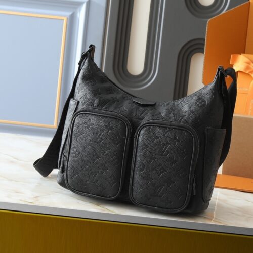 Alternative view of Louis Vuitton Hobo Cargo Black 30Cm M14778