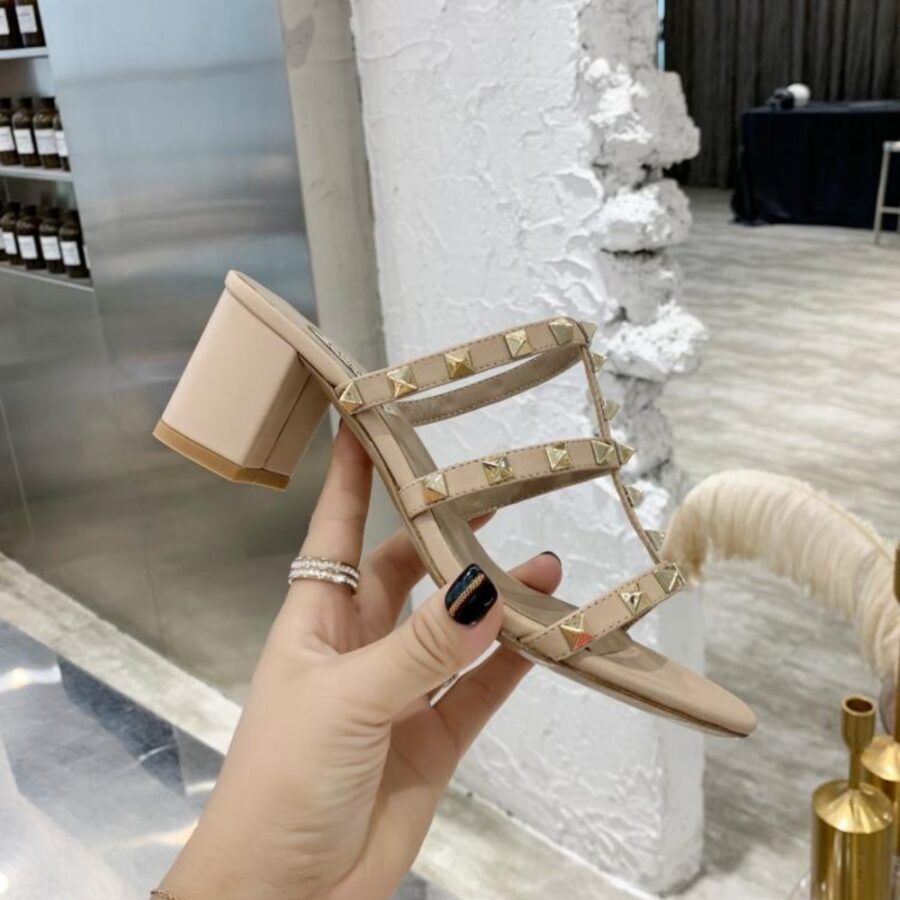 Alternative view of Valentino Garavani Rockstud Slide Sandal In Laminated Nappa Beige 7W2S0C47Vod P45