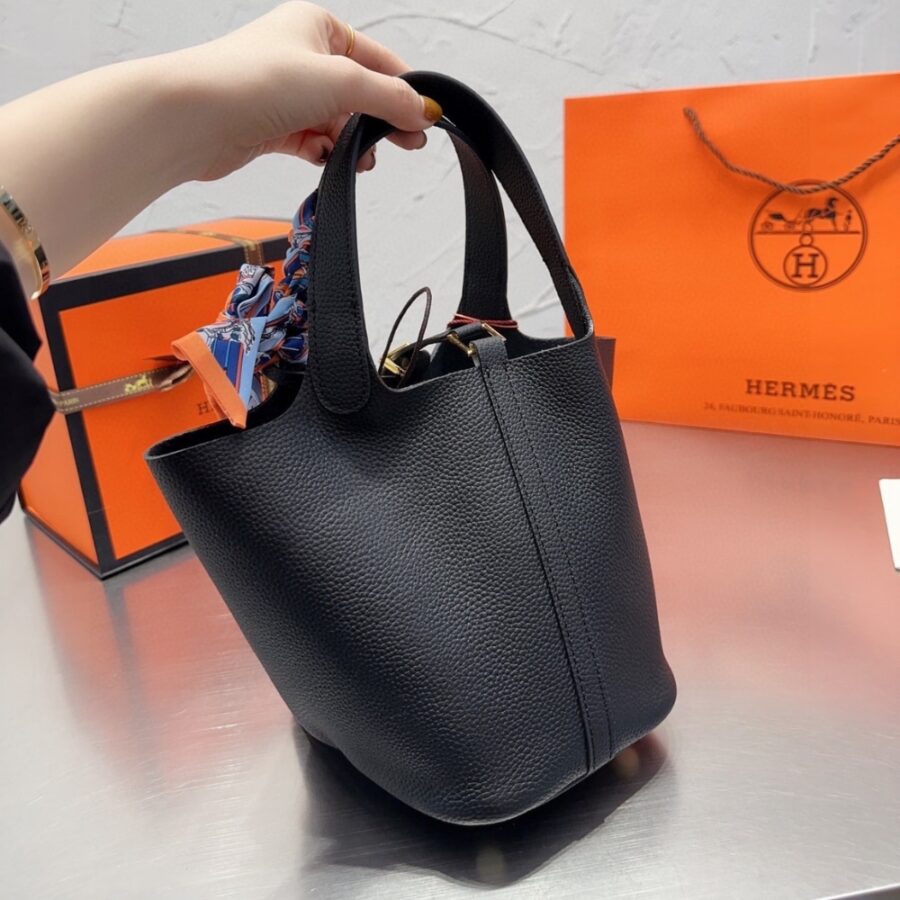 Alternative view of Hermes Picotin Lock 18 Bag Black With Gold 18Cm H056289Cc3Y