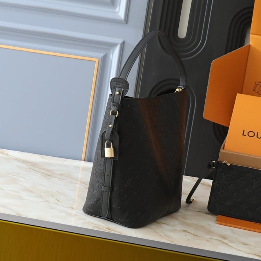 Alternative view of Louis Vuitton All In GM Black 30Cm M13044