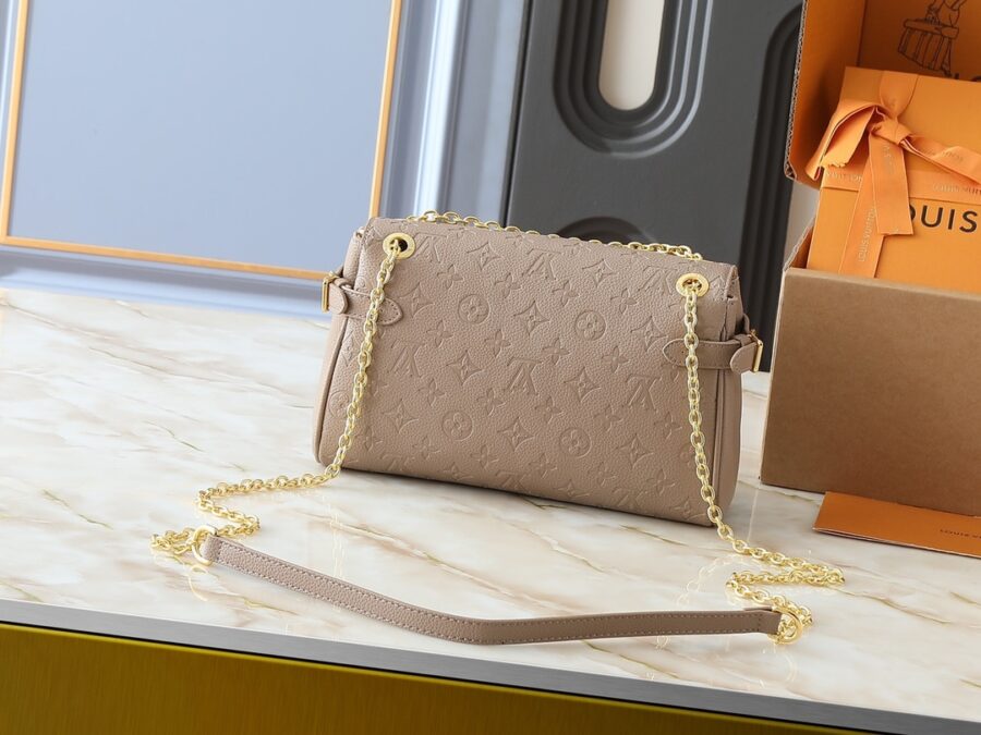 Alternative view of Louis Vuitton Anytime Flap Bag Tourterelle Gray 29Cm M14973