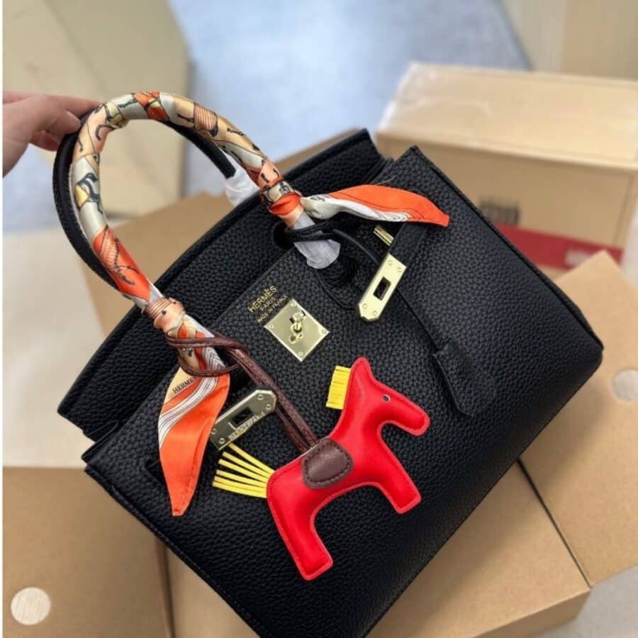 Alternative view of Hermès Birkin 30 Togo Leather Gold Hardware Black 30Cm