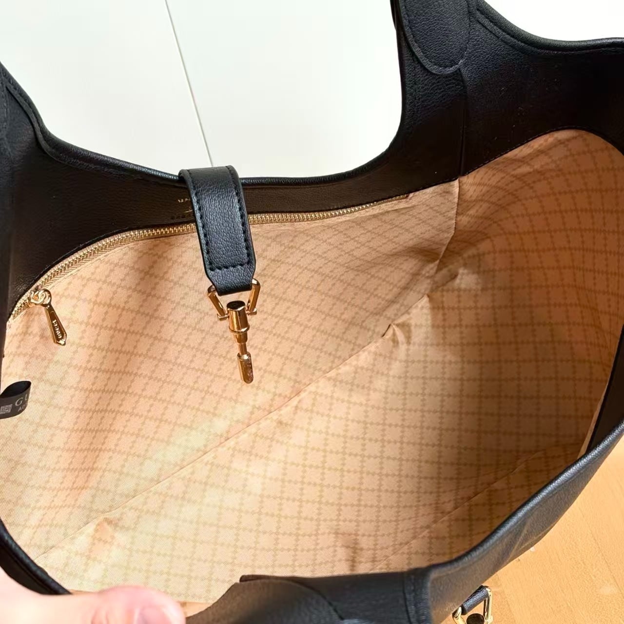 Gucci Mercato Medium Tote Bag Black Leather 35cm 866645 AAGIA 1000 - Image 6