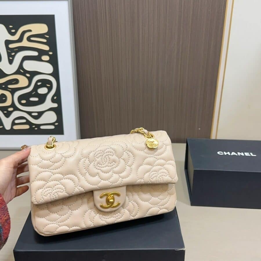 Alternative view of Chanel Flap Bag With Camellia Flower Chain Beige 26Cm
