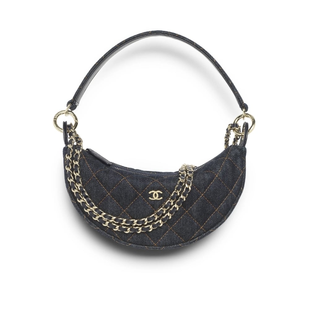 Chanel Clutch With Chain Denim And Gold Tone Metal Dark Blue 22cm AP5094 B23492 U7663