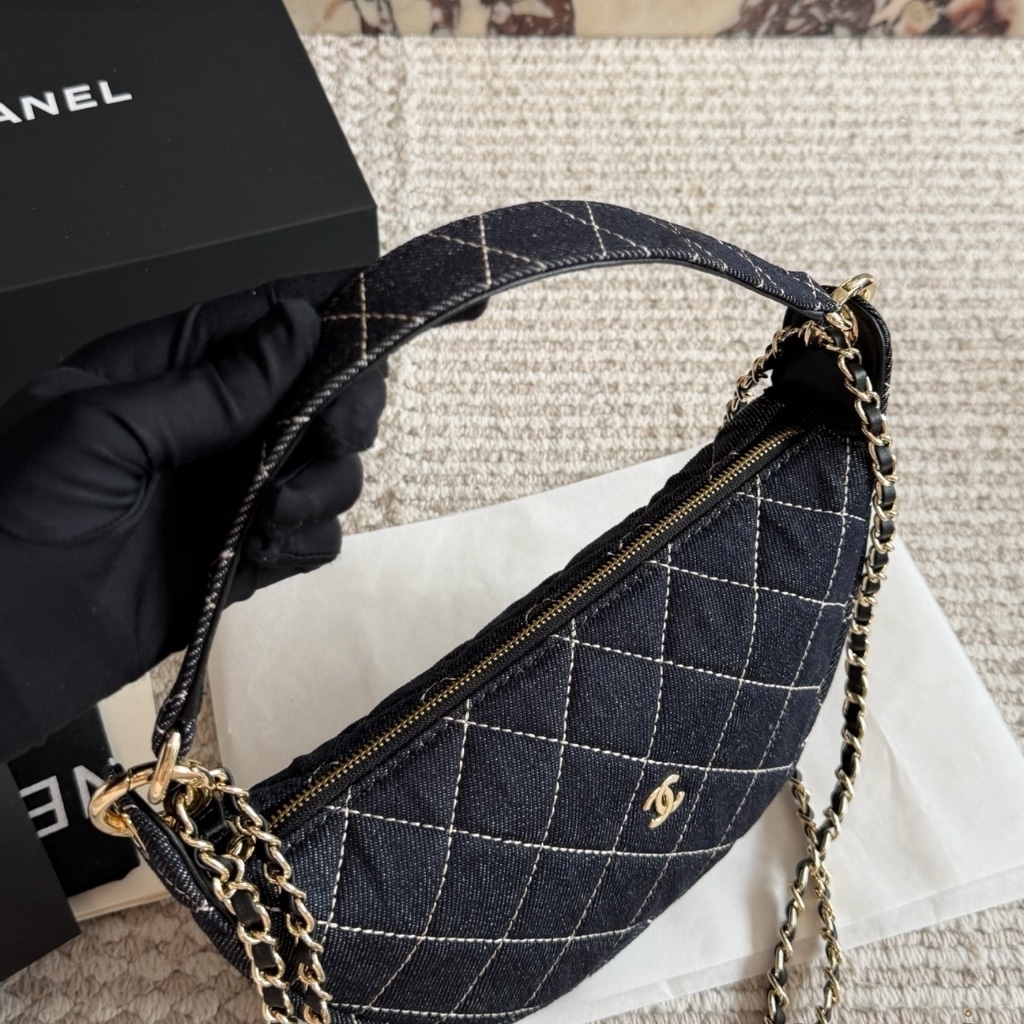 Chanel Clutch With Chain Denim And Gold Tone Metal Dark Blue 22cm AP5094 B23492 U7663 - Image 8