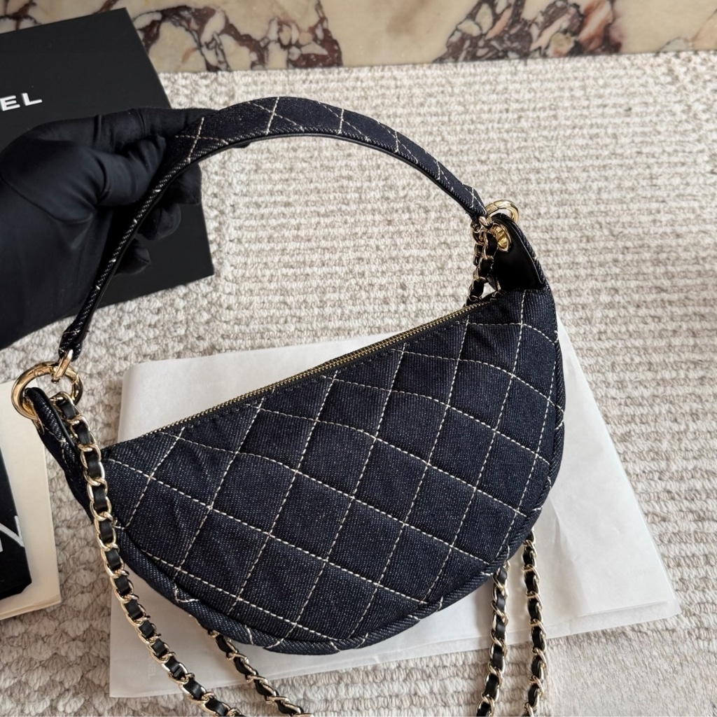 Chanel Clutch With Chain Denim And Gold Tone Metal Dark Blue 22cm AP5094 B23492 U7663 - Image 9