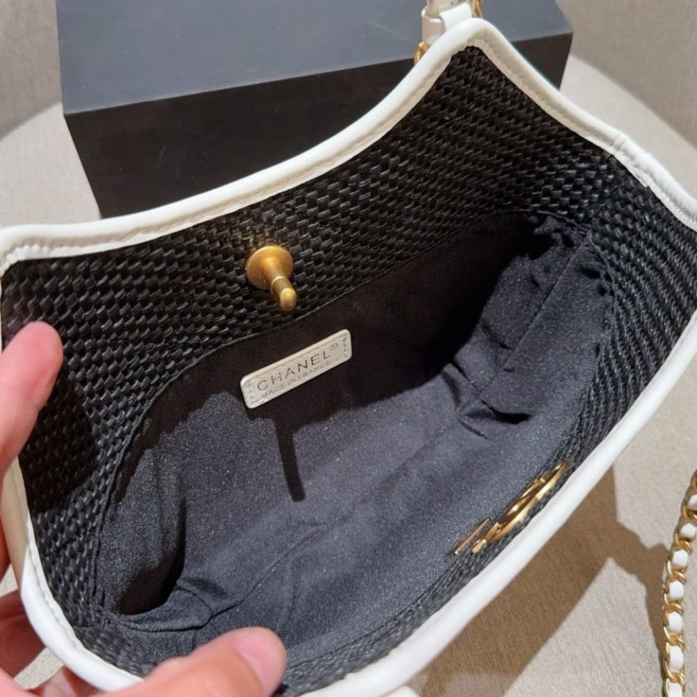 Chanel Small Shopping Bag Braided Raffia Black And White 18Cm AS6015 B22594 U5559 - Image 7