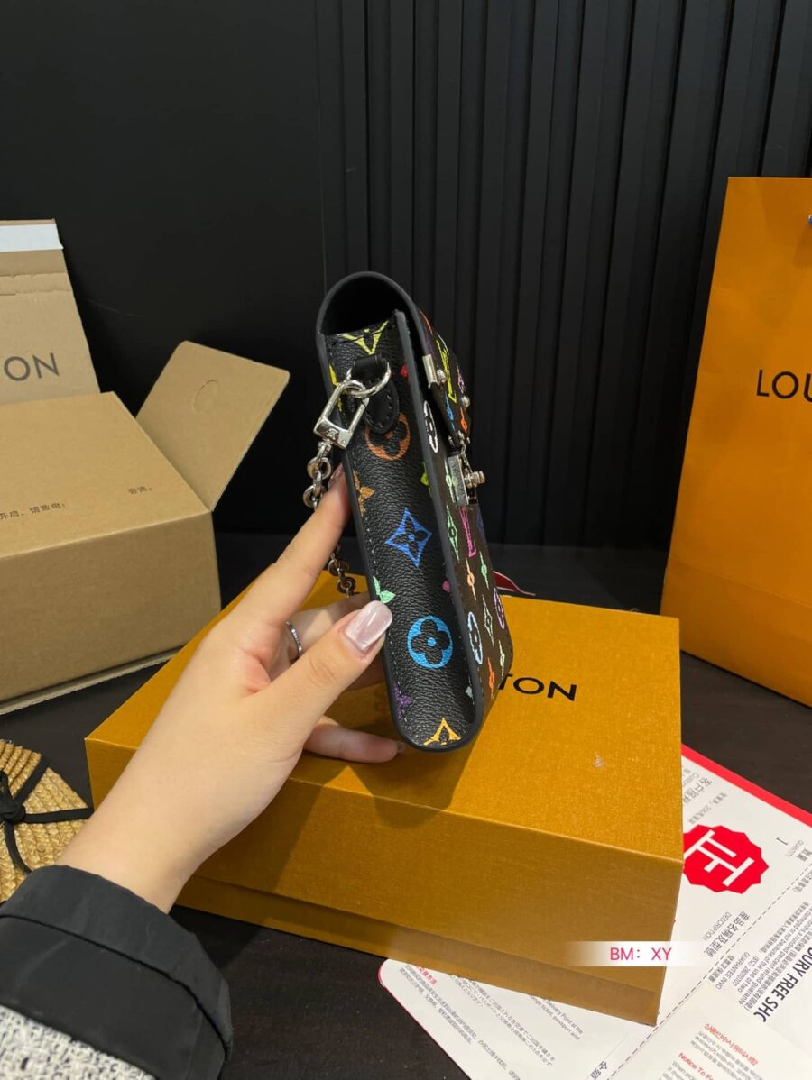 Alternative view of Louis Vuitton X Takashi Murakami Phone Pouch Métis Multicolored 17Cm M14098