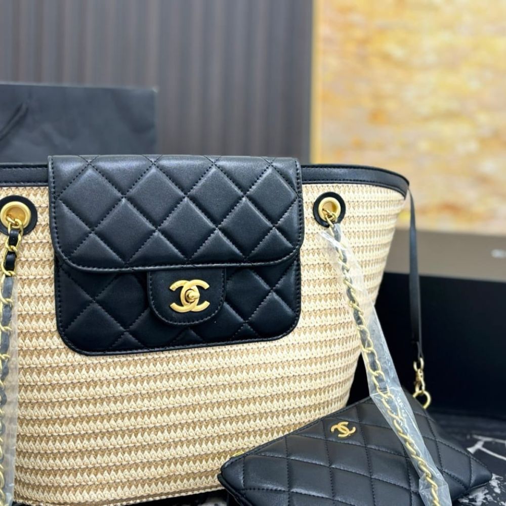 Chanel Small Shopping Bag Braided Straw Beige Black 25Cm - Image 4