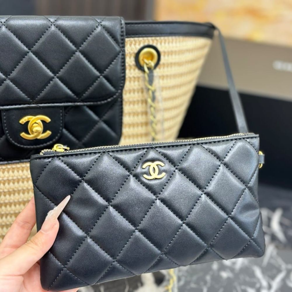 Chanel Small Shopping Bag Braided Straw Beige Black 25Cm - Image 8
