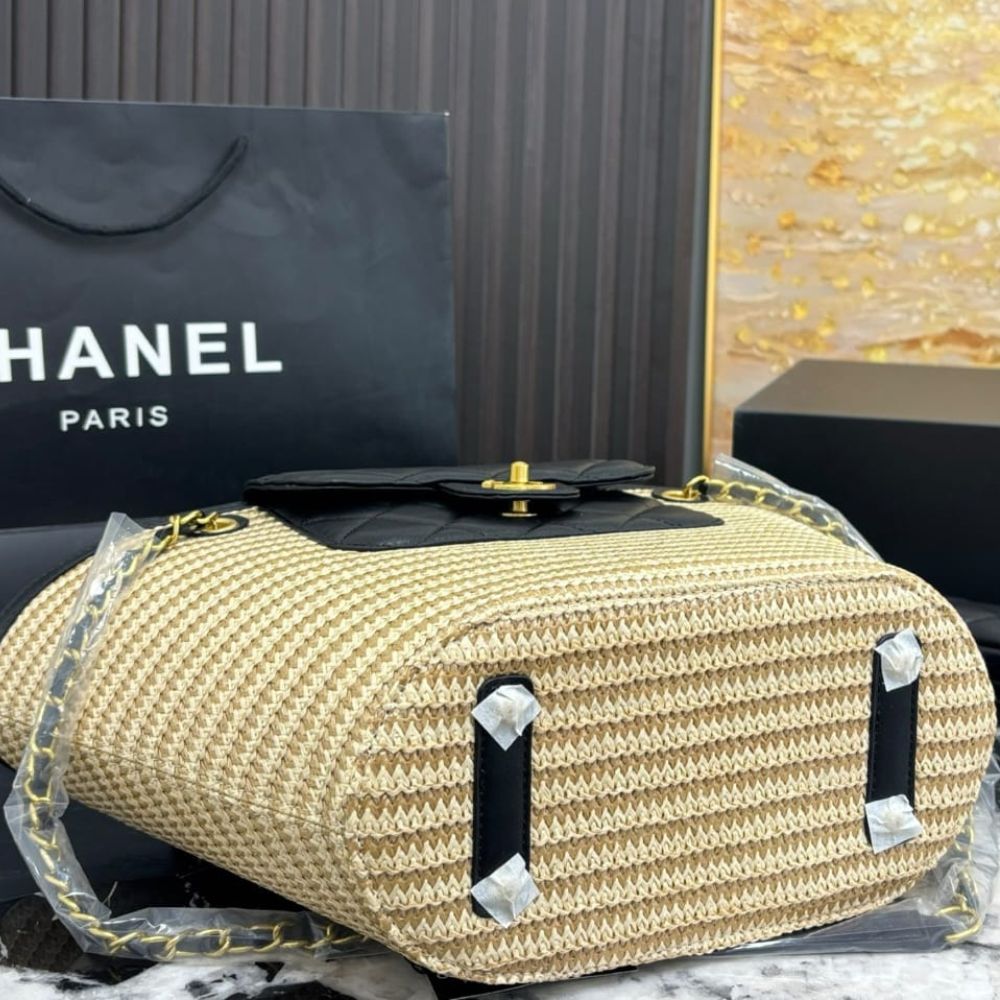 Chanel Small Shopping Bag Braided Straw Beige Black 25Cm - Image 7