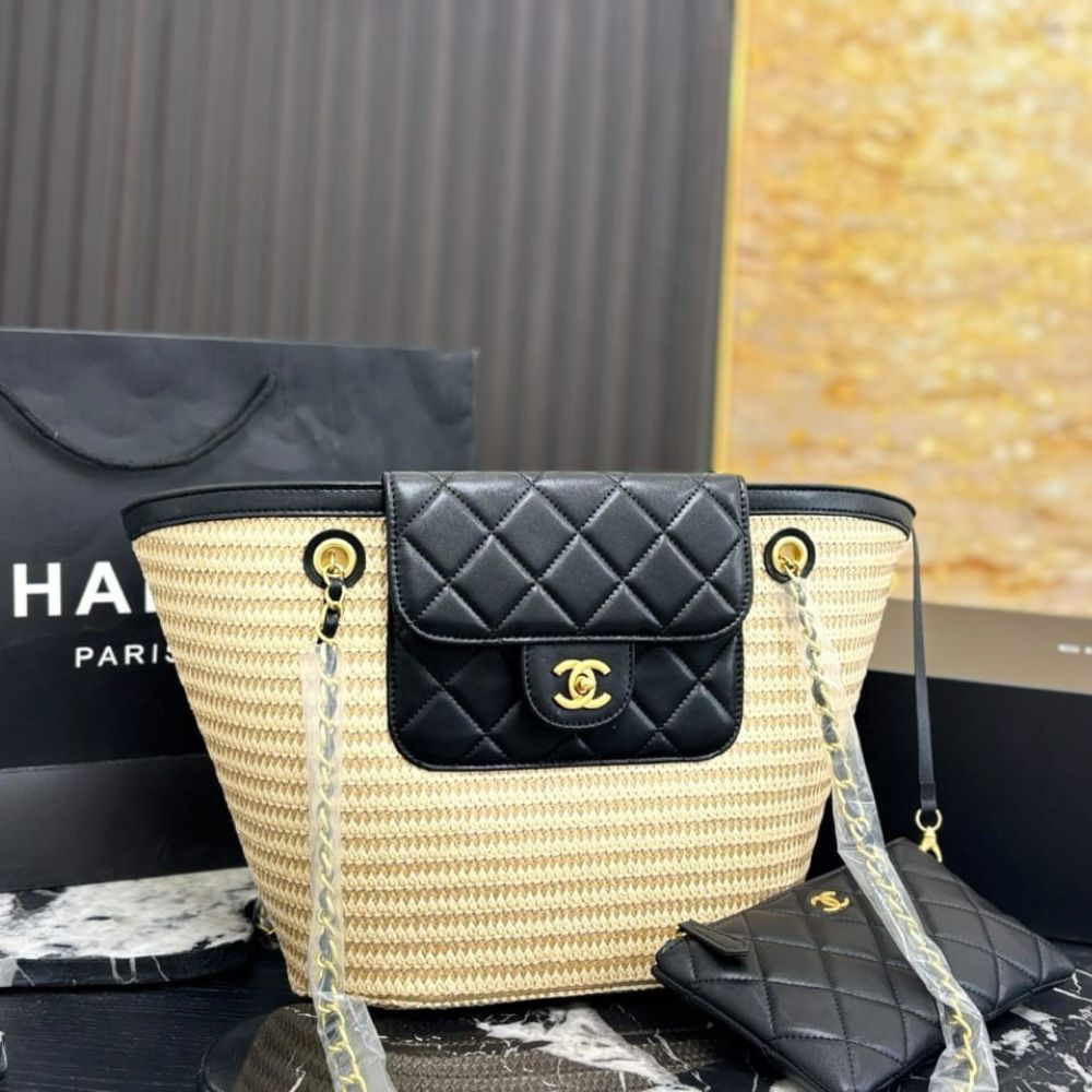 Chanel Small Shopping Bag Braided Straw Beige Black 25Cm - Image 2