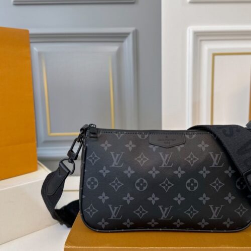 Alternative view of Louis Vuitton Pochette Accessoire Xl Black 27Cm M11741